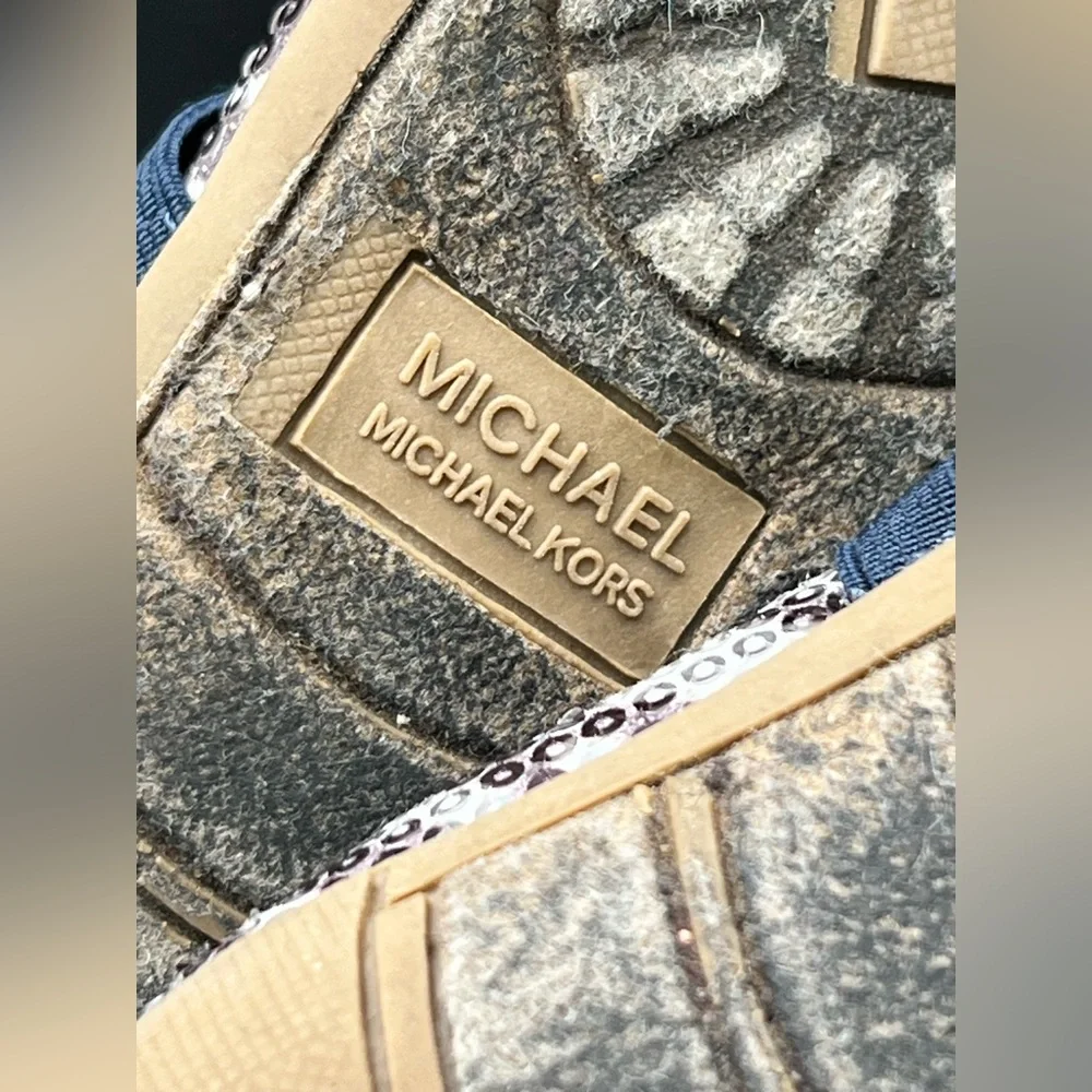 Michael Kors Kids' Sparkling Navy and Silver Flats-‎ Size:9